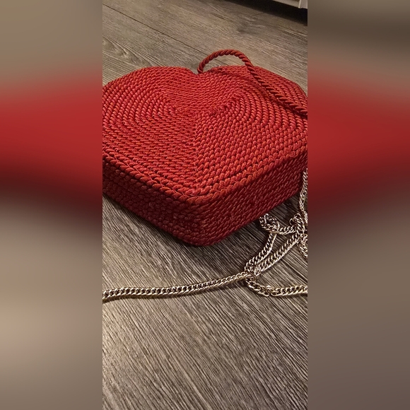 Zara Women Woven Red Heart Chain Purse With Tie - Picture 5 of 13